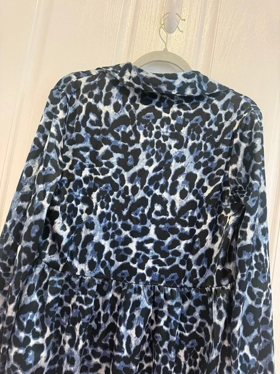 Palm Theory With Animal Print Maxi Dress in Twilight Navy - Picture 8 of 8